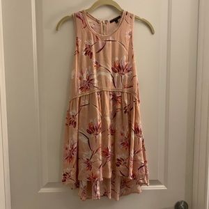 Flowy floral tank - size small